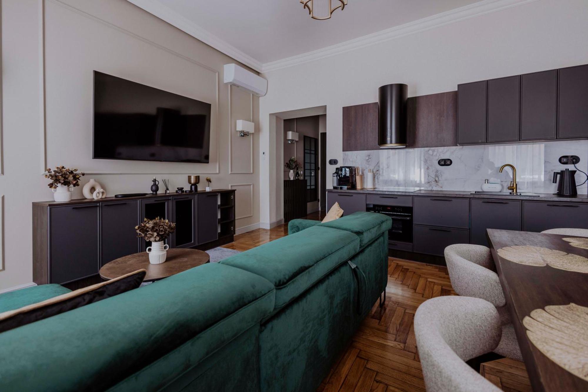 Crown Pearl - Wonderful Apartment, 110scm, 4 Apartment Krakau