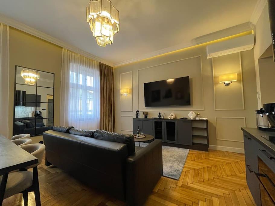Crown Pearl - Wonderful Apartment, 110scm, 4